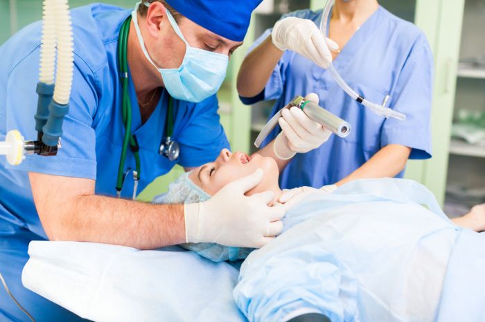 Вакансия врача-анестезиолога стала самой высокооплачиваемой в медицинской сфере.